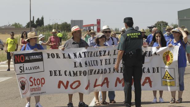 La mina de uranio más grande a cielo abierto de Europa divide a Retortillo (Salamanca)