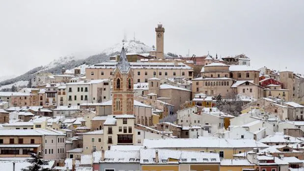La DGT recomienda utilizar el transporte público mañana martes en Madrid por la previsión de nevadas