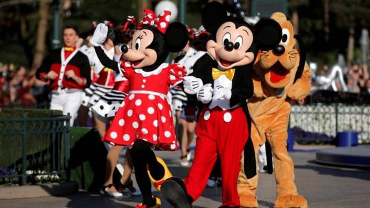 El 73% de empleados de Disneyland no gana lo suficiente para gastos básicos