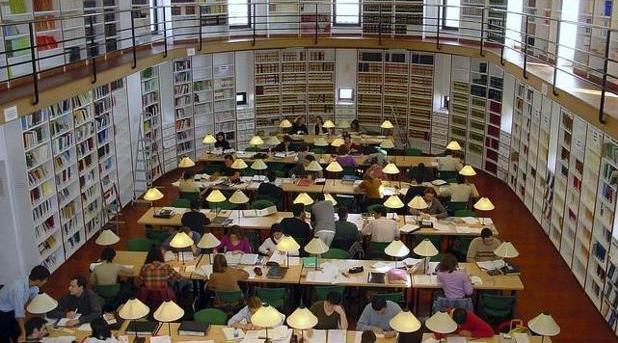 El catalán se usará de modo «prioritario» en «todos los ámbitos» de la Universidad de las Islas Baleares