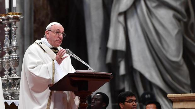 El Papa urge a los sacerdotes a «ser cercanos, y caminar en medio del pueblo»