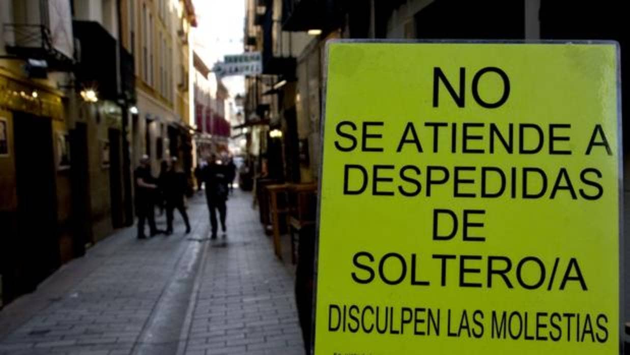 Prohibido llevar el trasero al aire: Logroño pone coto a las despedidas de soltero