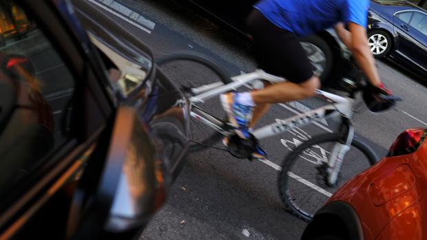 Condenado un ciclista por atropellar a un peatón en un carril bici y circular «sin el debido cuidado»