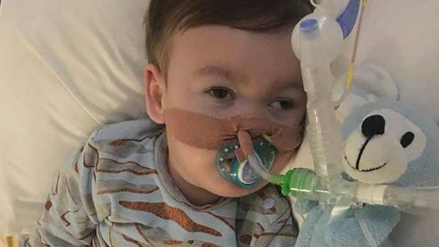 «Urgente: Salva la vida de Alfie Evans»: la campaña que ya apoyan más de 170.000 personas