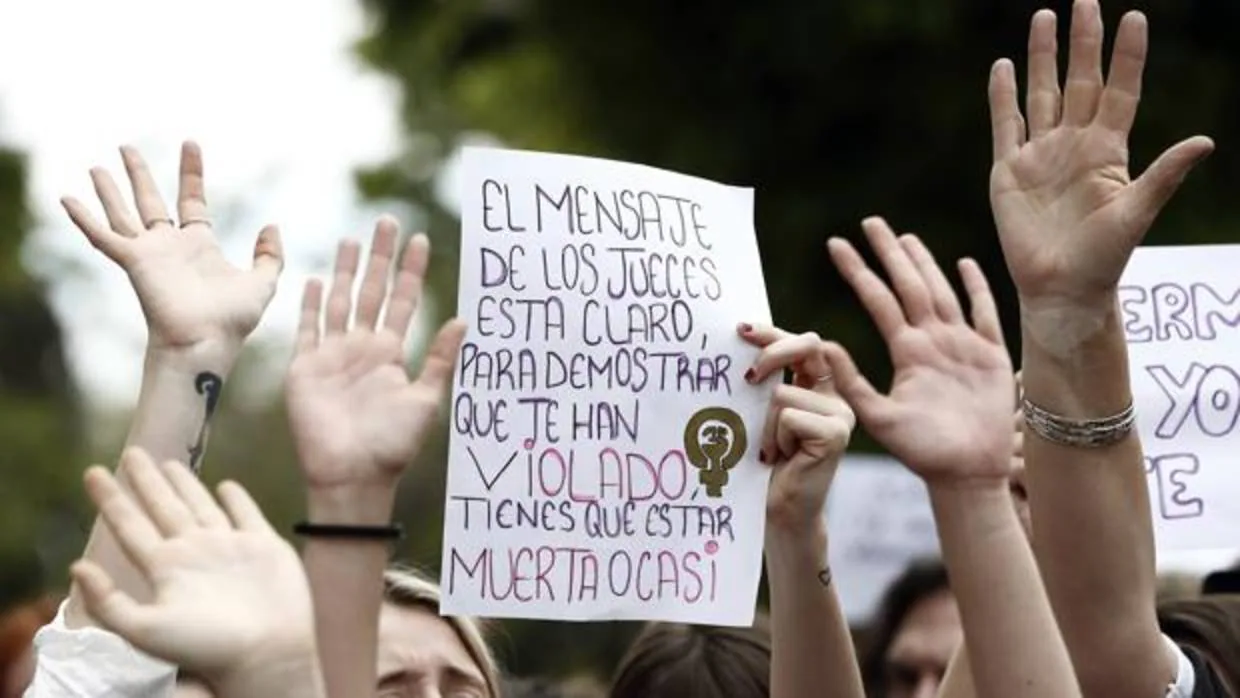 Manifestación en Pamplona contra la sentencia a «La Manada»