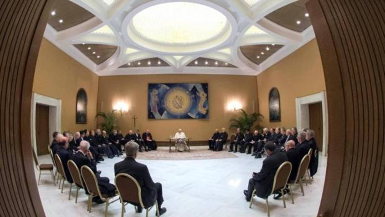 Reunión del papa Francisco con 34 obispos chilenos para abordar los casos de abusos a menores en el país
