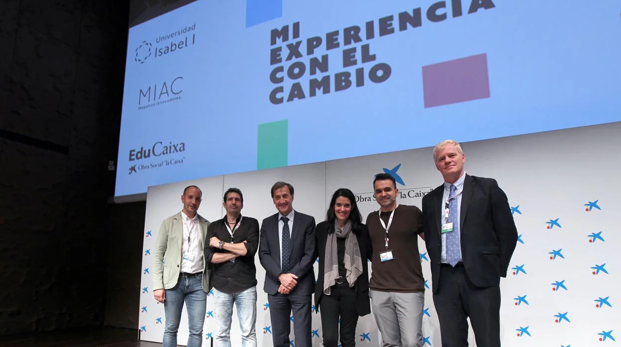 De izquierda a derecha: Jorge Largo, César Bona, Alberto Gómez, Mar Romera, Manu Velascoy Alejandro Fernández