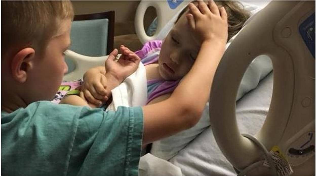 La conmovedora despedida de un niño a su hermana de cuatro años enferma terminal