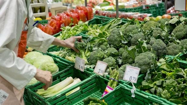 Las cajas de plástico reutilizables para fruta generan un impacto ambiental 25% menor que las de cartón de un solo uso