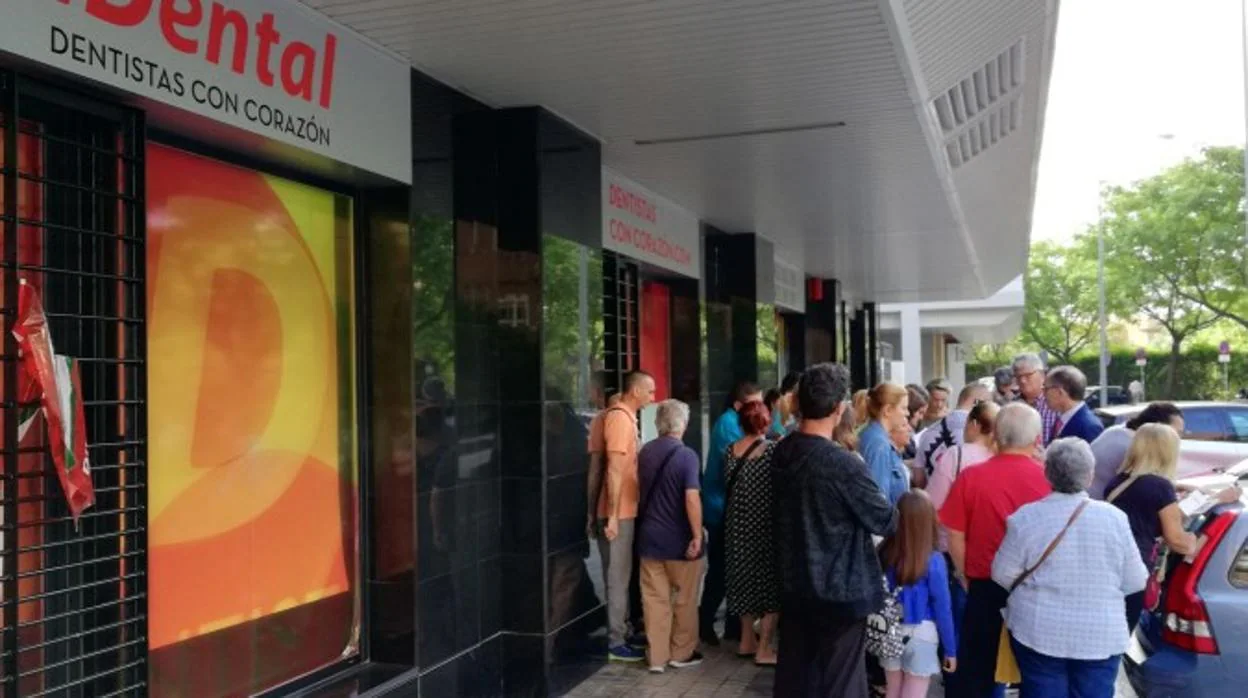 iDental ha cerrado sus clínicas en España
