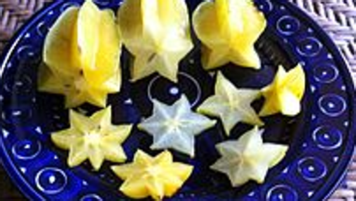 Se denomina star fruit por su semejanza a una estrella