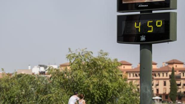 Muere un hombre en Barcelona y tres más en Extremadura por la ola de calor