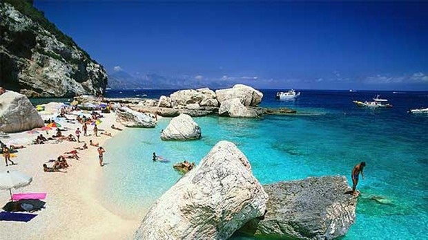 Robar arena en Cerdeña conllevará multas de hasta 3.000 euros