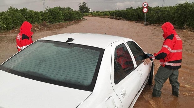 Baleares, Cataluña y Cádiz continúan en alerta por las fuertes tormentas