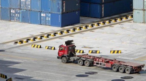 Un niño chino de nueve años viaja mil kilómetros de polizón en un camión