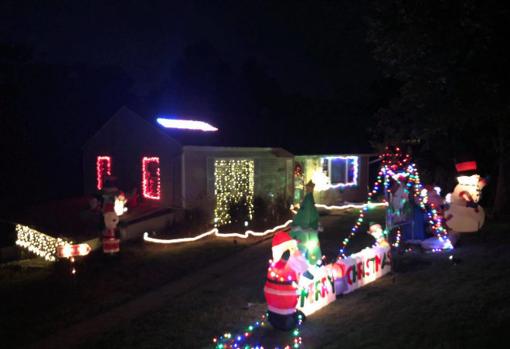 Así está decorada la casa de la familia Allen, como si realmente fuera Navidad