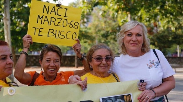 Los jueces consideran al doctor Vela «autor» del robo de un bebé pero lo absuelven porque el delito ha prescrito