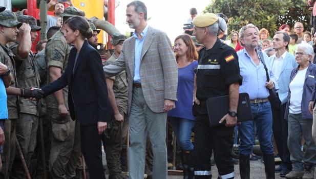 Los Reyes visitan Sant Llorenç, el pueblo arrasado por el agua