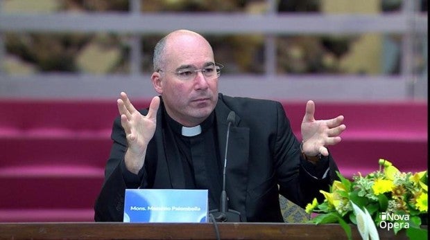 Francisco aparta al director del coro de la Capilla Sixtina por corrupción