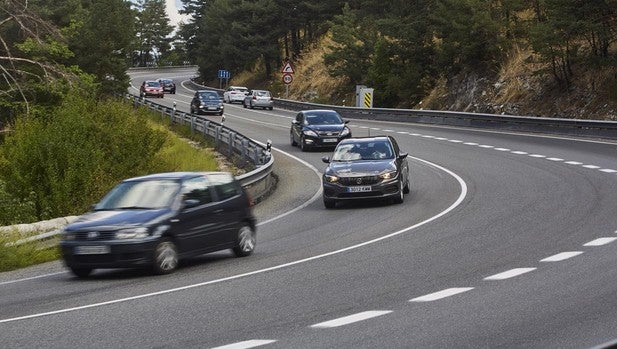 Las salidas de las grandes ciudades registran las primeras dificultades del tráfico del Puente de Todos los Santos