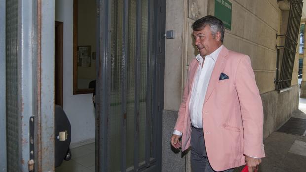 Los abogados de la víctima y de los miembros de La Manada recurrirán ante el Tribunal Supremo