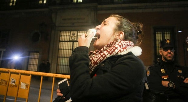 Vuelve la indignación contra el «bis» de la sentencia a La Manada: convocan protestas en las calles