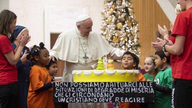 El Papa celebra su 82º cumpleaños trabajando intensamente