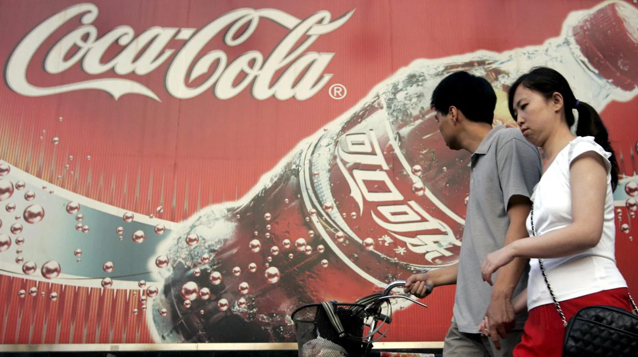 Un anuncio de Coca-Cola en una ciudad china