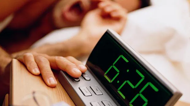 Dormir mal o menos de seis horas, tan malo para las arterias como el tabaco