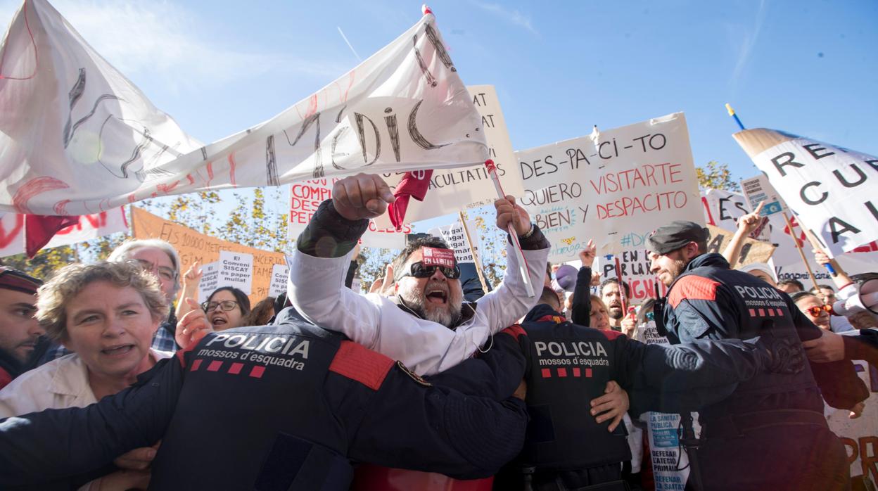 Protesta de médicos en Cataluña