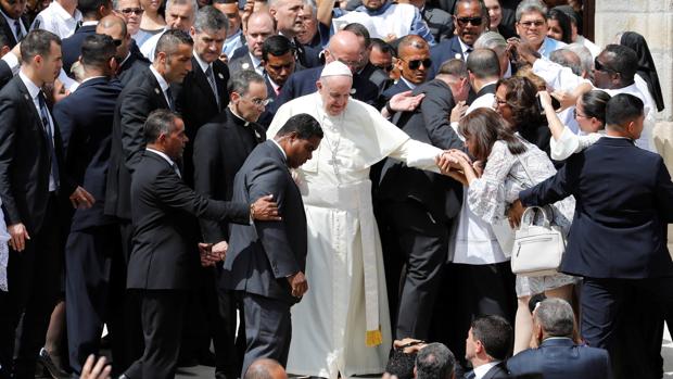 El Papa anima a superar el «cansancio de la esperanza» que han provocado los abusos sexuales