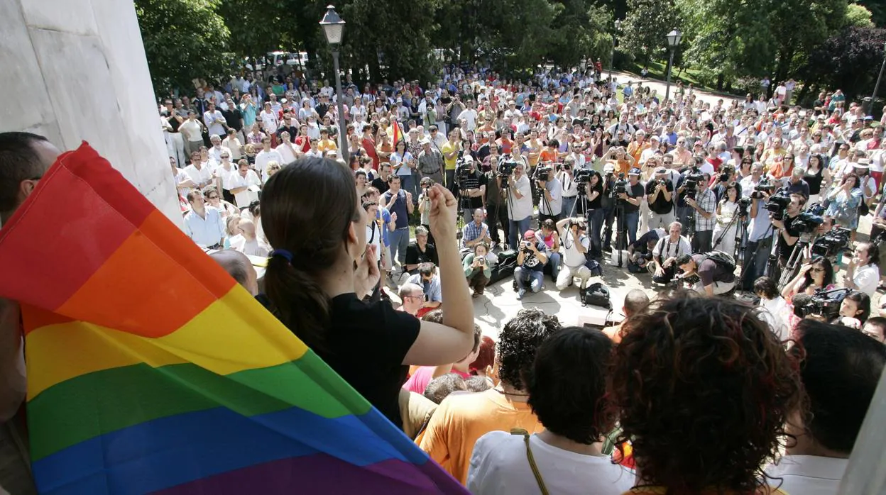 Protesta en defensa de los derechos de los gays, lesbianas y transexuales