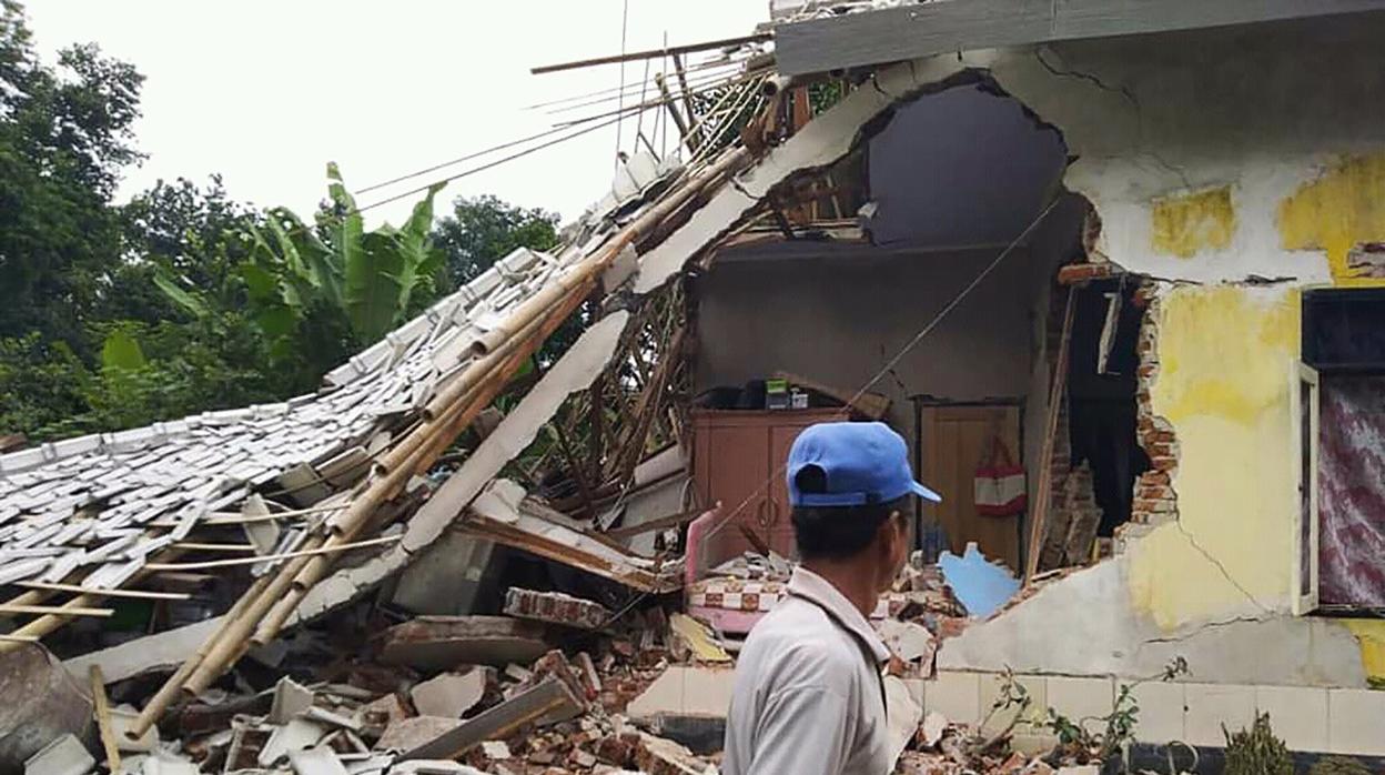 Una vivienda derrumbada tras el terremoto