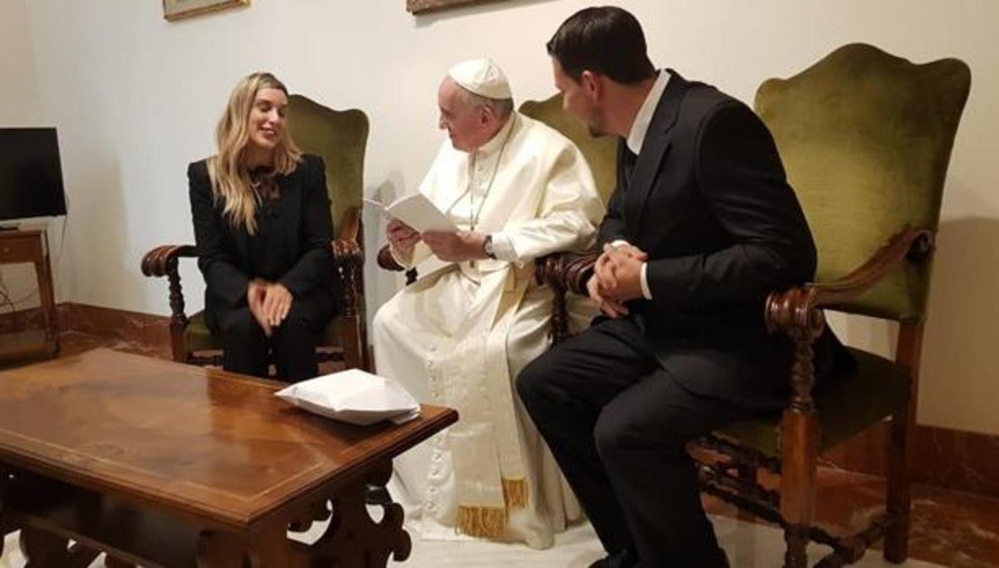 El emotivo regalo que le hizo el Papa Francisco a su sobrino tras bendecir su matrimonio