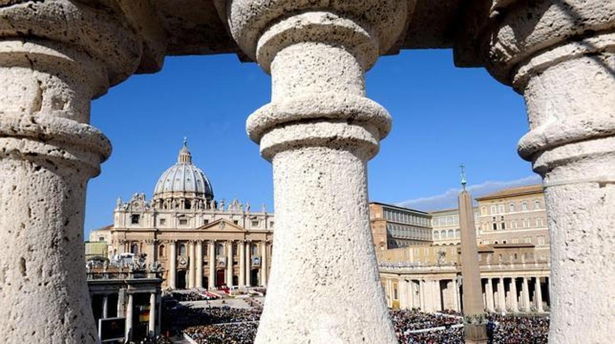 Dimiten todas las periodistas de «Mujeres Iglesia Mundo», el mensual femenino del Vaticano