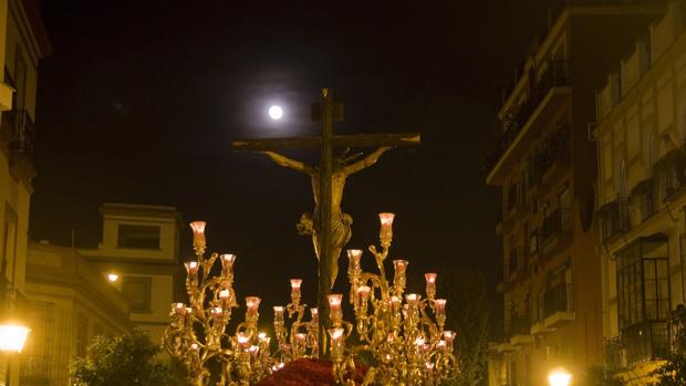 La luna de Parasceve y por qué la Semana Santa cambia de fecha cada año