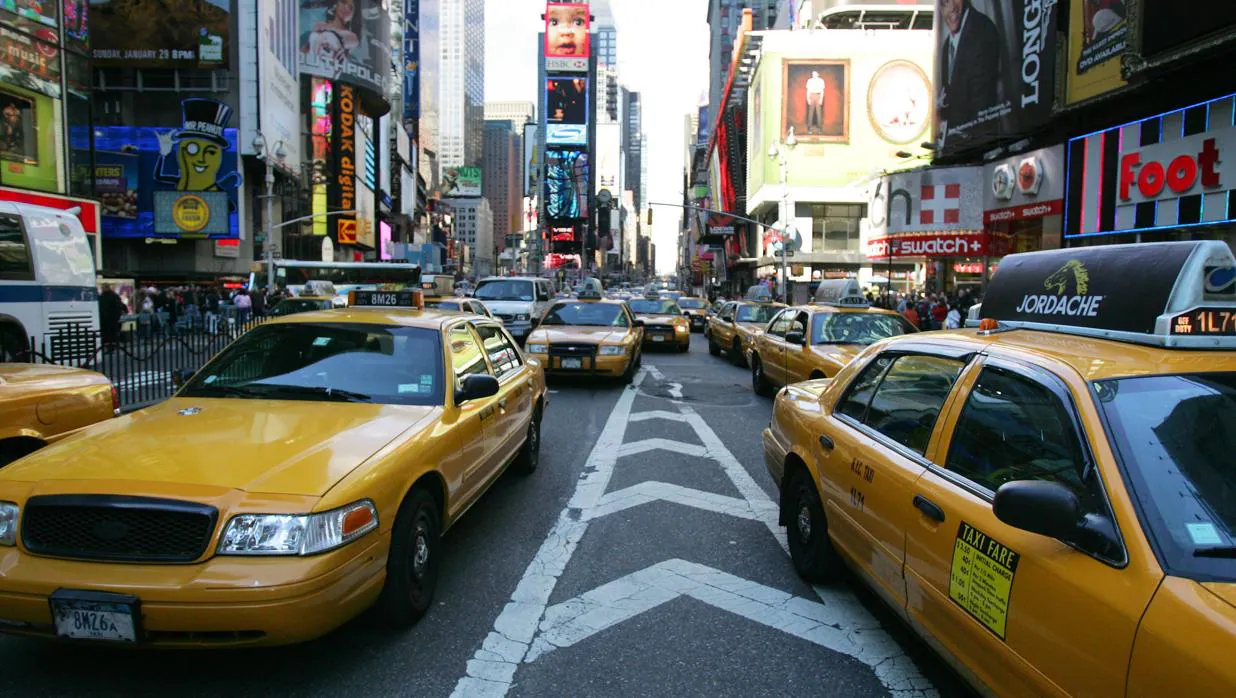 El tráfico en Times Square: de acuerdo con al Agencia de Protección del Medio Ambiente, Nueva York y Los Ángeles son las ciudades más contaminadas de Estados Unidos