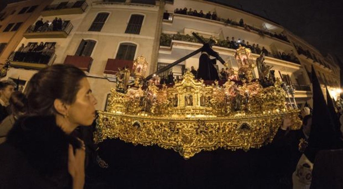 Madrugada de Sevilla. Hermandad de Los Gitanos