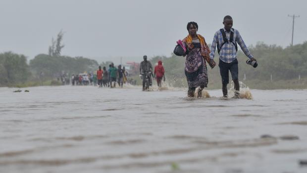 Mozambique sufre el paso del ciclón «Kenneth», semanas después de «Idai»