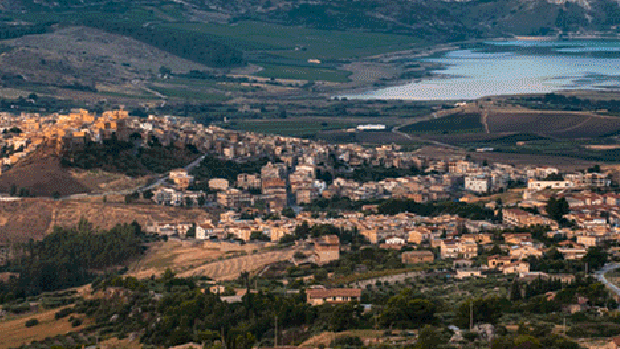 Éxito de la oferta de un pueblo siciliano que ofreció casas a 1 euro