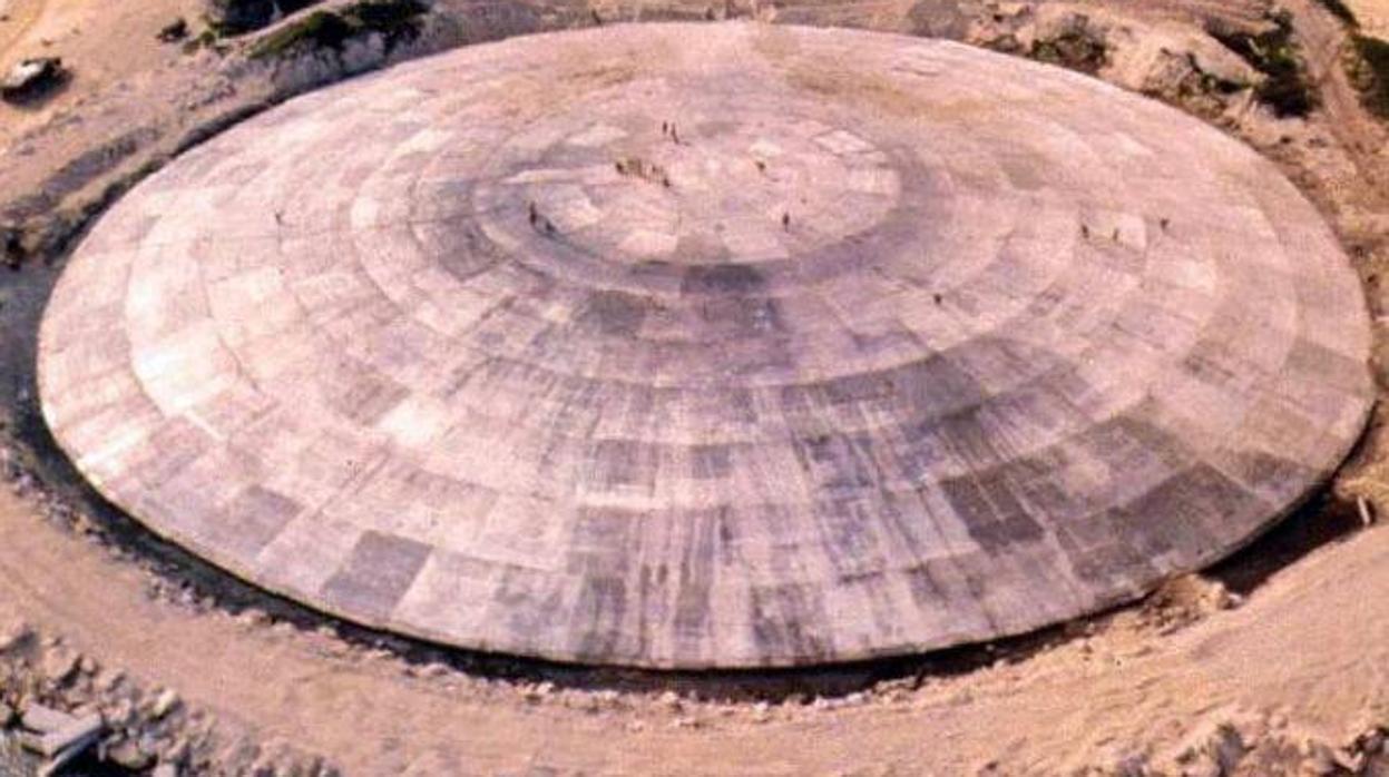 Imagen de archivo de la cúpula bajo la que se encuentran residuos nucleares