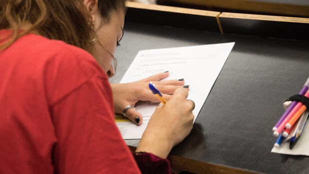 Pedir el examen de selectividad en castellano, «una incidencia» en Cataluña
