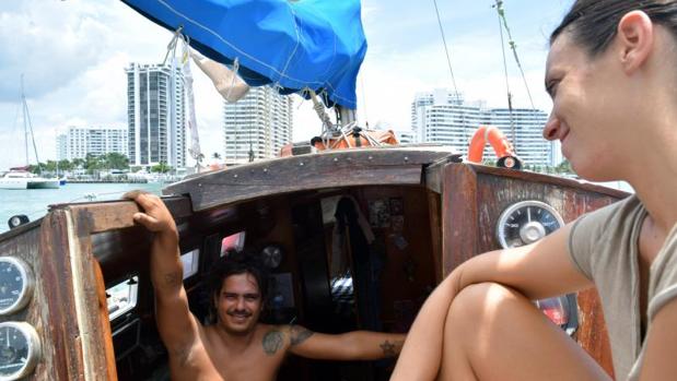 Una pareja cruza el Atlántico a vela con pasajeros que hacían «barcostop»