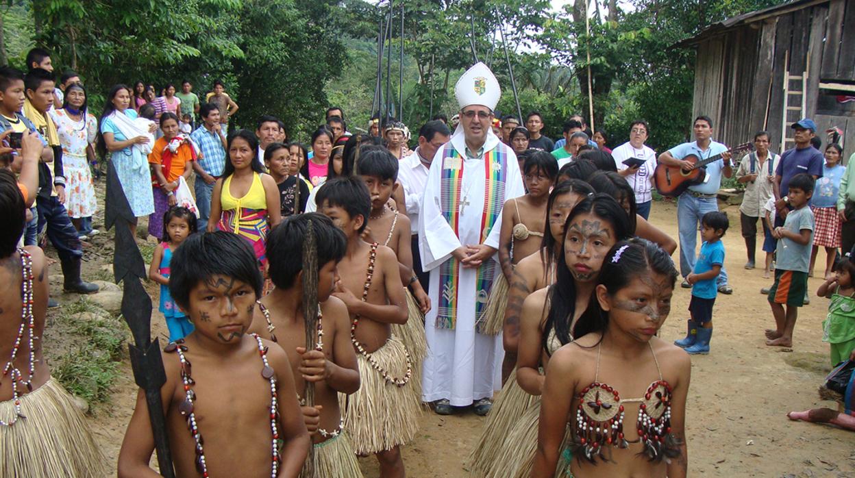 Monseñor Rafael Cob García, obispo misionero, vicario apostólico de Puyo y miembro de la secretaria del Sínodo sobre Amazonía