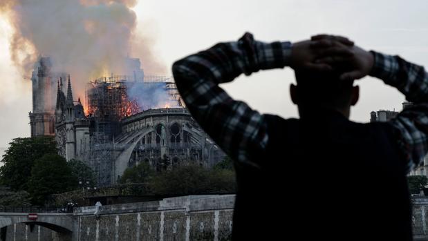 Notre Dame, posible «bomba» de contaminación de partículas de plomo cancerígenas