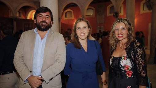 Manuel Otero, Cristina Peláez Izquierdo y Lola Chaves Vicente