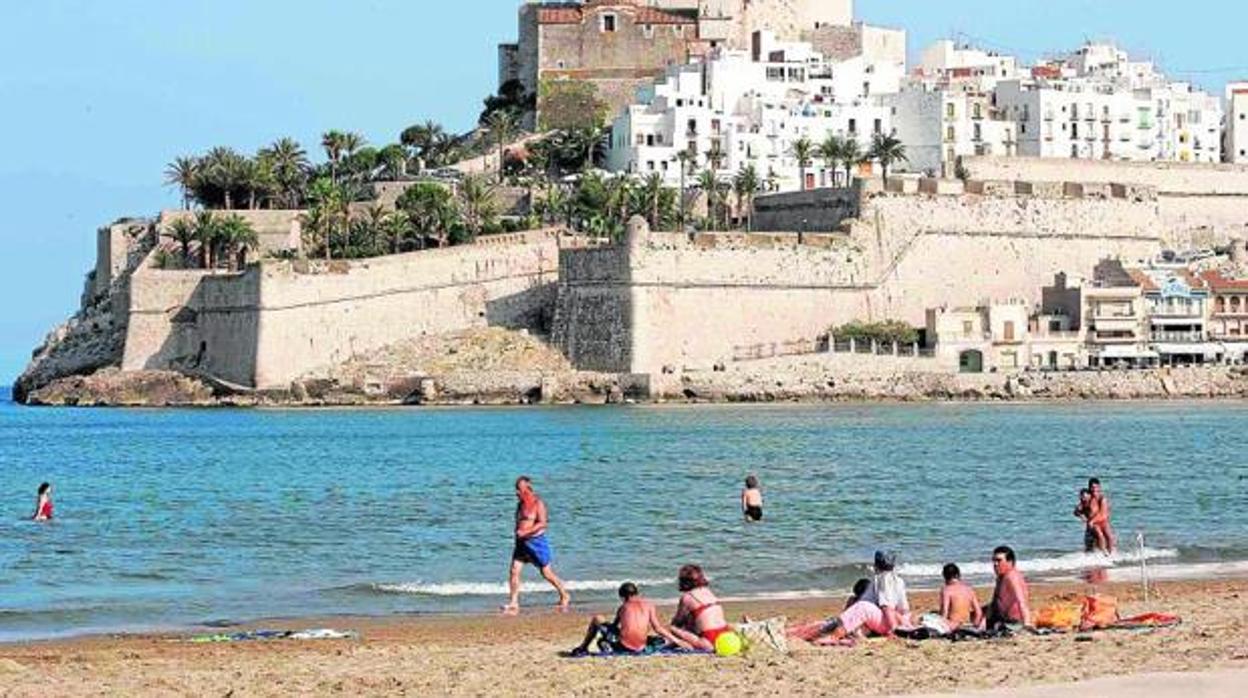 Imagen de archivo de la playa de Peñíscola