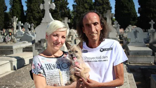Una segunda vida para los perros de las personas que fallecen en España