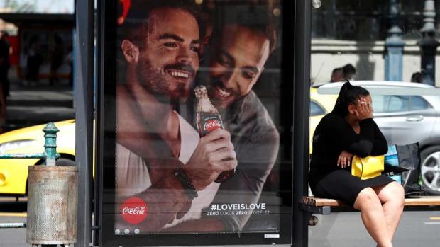 Boicot a la campaña LGTBI de Coca-Cola en Hungría