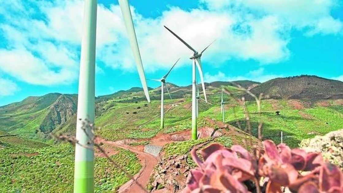 La Central Hidroeólica de El Hierro conecta energía a la red eléctrica